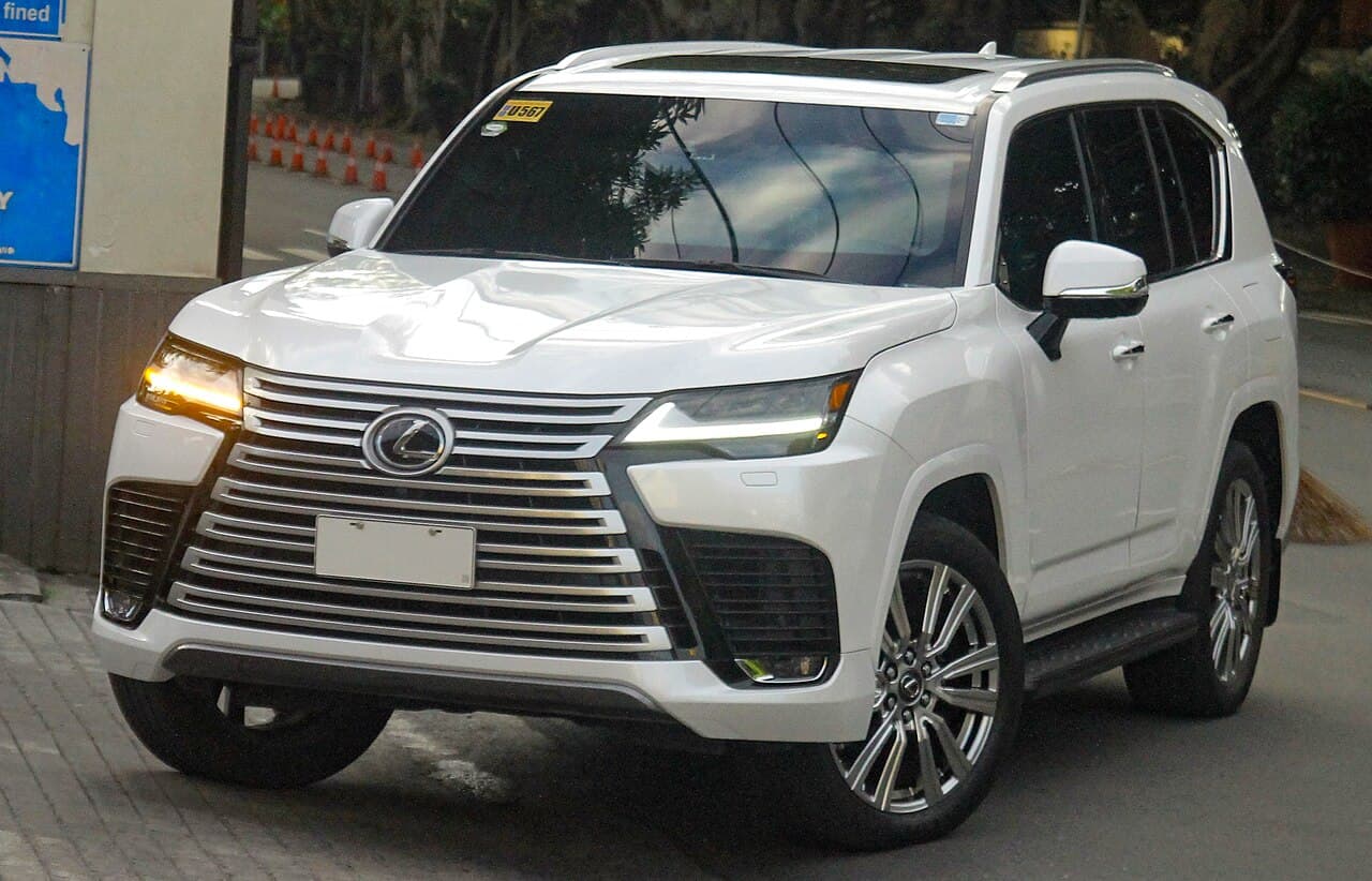 لكزس LX600 VIP